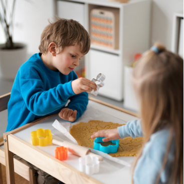 Motricité fine : 7 activités faciles à la maison (sans sur-stimulation)